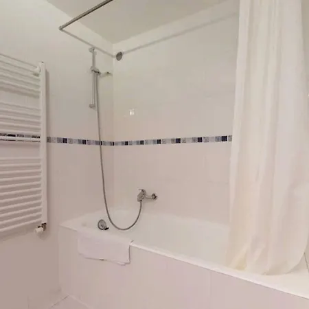Apartman La Ruinette-cosy 2-bed With Pool & Gym Access